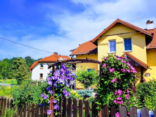 Jaskółka - pokoje i apartament przy plaży - Housity