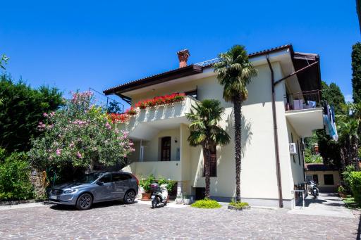 Apartments Bukovšek - Housity