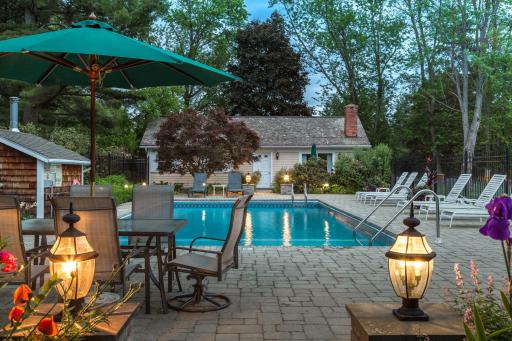 Devonfield Inn - Housity