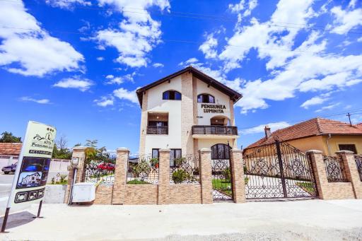 Pensiunea Luminita - Housity