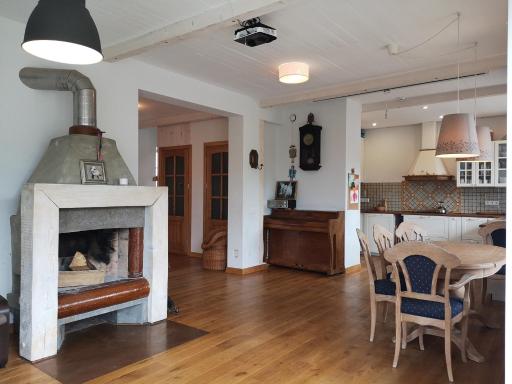 9 min from Palanga! luxury house on the river and sauna - Housity