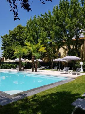 Hotel Hambros - Il Parco in Villa Banchieri - Housity