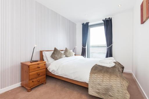 Stylish Garden View Apartment - Housity