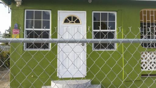 Spacious Colonial - Housity