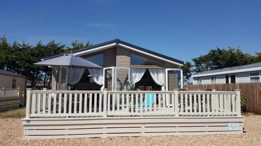 Southsea, Beach and Beauty Lodges - Housity