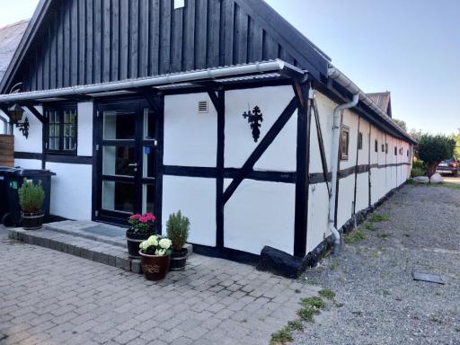 Dåstrup Bed & Breakfast - Housity