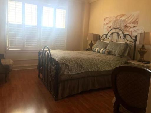 Mayflower Hotel - Housity