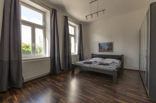 Spacious Apartment in Center with Terrace - Housity