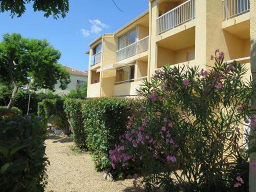 Appartement Port Fréjus avec Loggia et accès Plages à pieds - Housity
