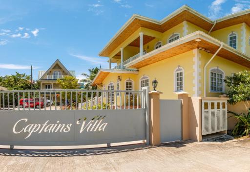 Captain's Villa - Hizvo