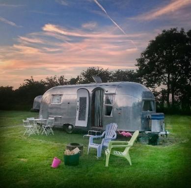 Happy Days Retro Vacations - Housity