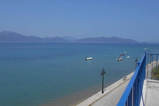 Papas Rooms on the Seafront - Housity