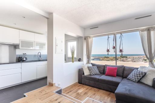 Luxury Penthouse in Naturiste; FKK, Nudist Village - Housity