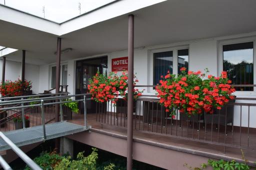 Hotel Poświętne - Housity