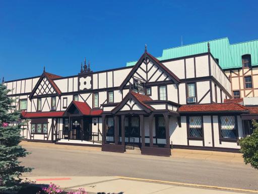 The Sherman Inn - Housity