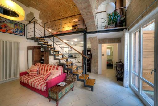 Stilnuovo Charming Apartment in Siena's Historic Center, Very Close to Piazza del Campo - Housity