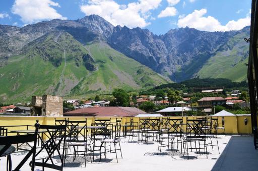 Mount Inn Kazbegi - Housity