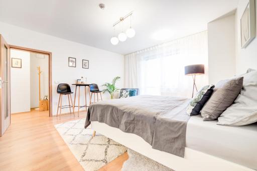 RoomCity Awakeon Apartments - Housity