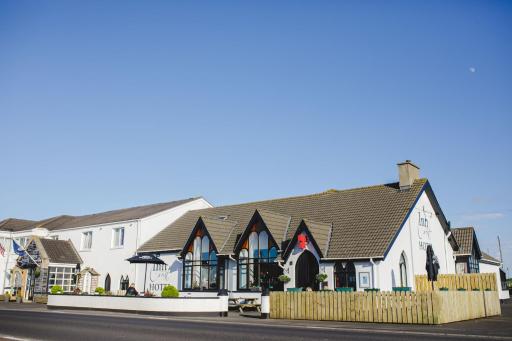Inn On The Coast - Housity