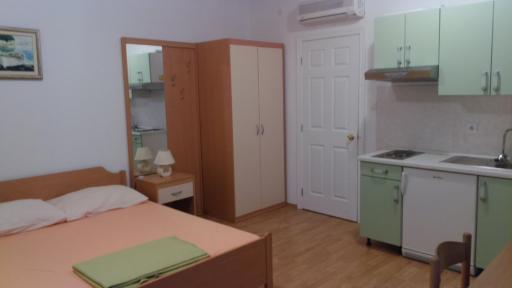 Apartments Makarska - Housity