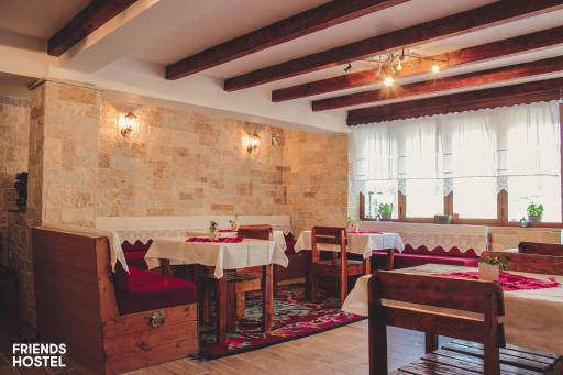 Friends' Guesthouse & Hostel - Housity