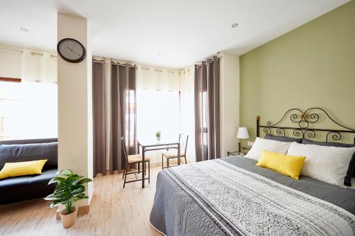 Plaza de Toros Apartamentos - Housity