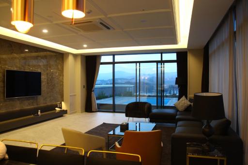 AM Hotel - Housity