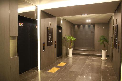 AM Hotel - Housity