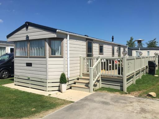 Caravans Tattershall Lakes - Housity