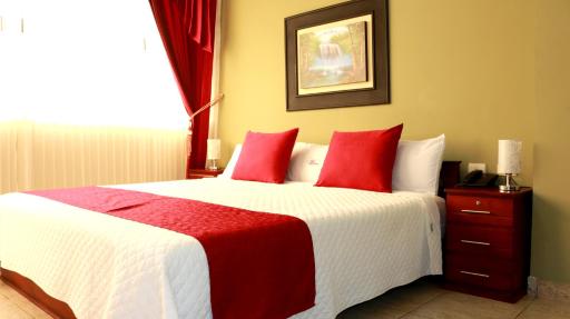 La Habana Hotel Restaurant - Housity