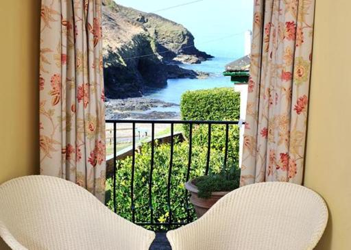 Port Gaverne Hotel - Housity