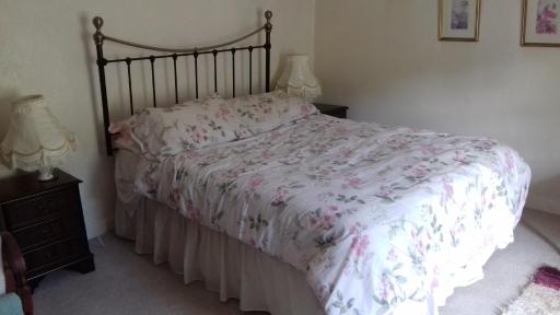 Hills Farm B&B Laugharne - Housity