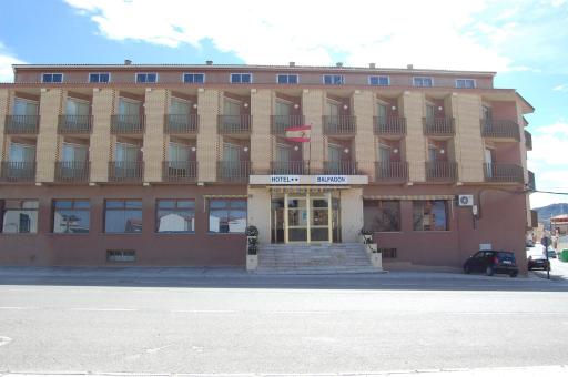 Hotel Balfagón - Housity