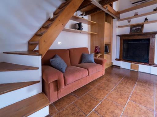 Queen's Loft - Housity