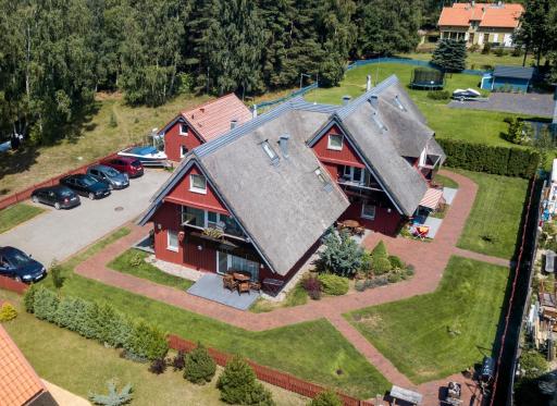 Atostogos Pervalkoje - Housity