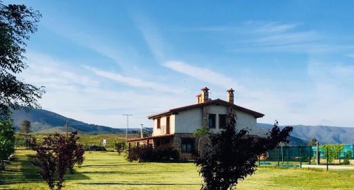 Apartamentos Rurales La Fatela - Housity