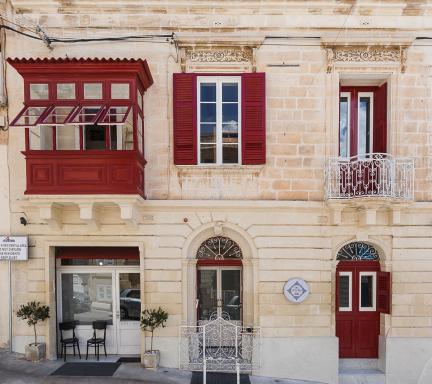 Two Pillows Boutique Hostel - Housity