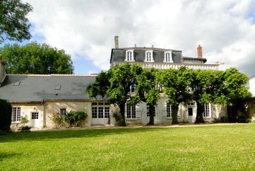 La Héraudière Bed & Breakfast - Housity