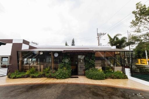 RedDoorz Plus at The Ridge Tagaytay - Housity