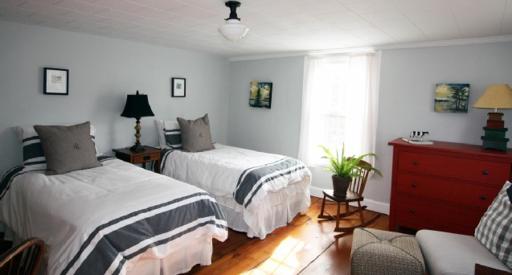 Bird Hill Farm - Housity