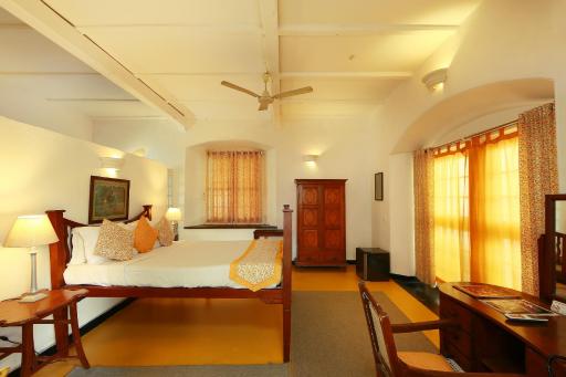 Neemrana's- Tower House - Housity