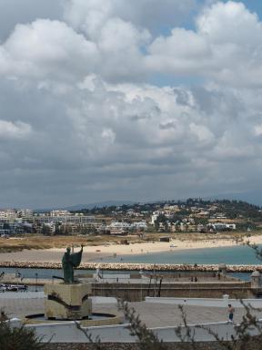 Ema's Beach and Nightlife House - Housity