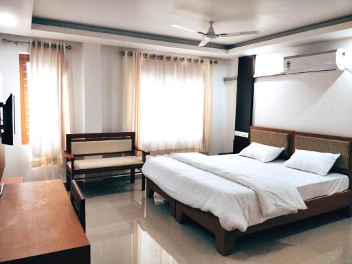 Prajapuri Hotel - Housity