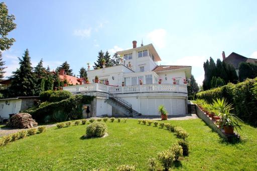 3 Bedroom Private floor in Luxury Mansion - Housity