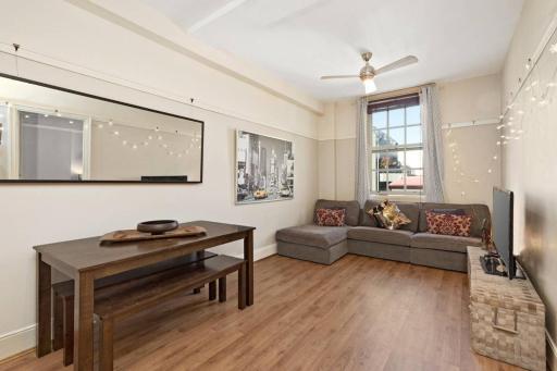 City Fringe Pad, short walk to great food! - Hizvo