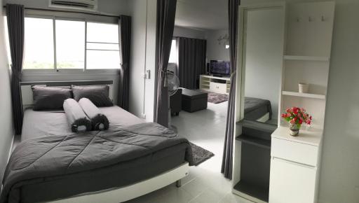 T11 Popula Condo by Prathomlerk - Housity