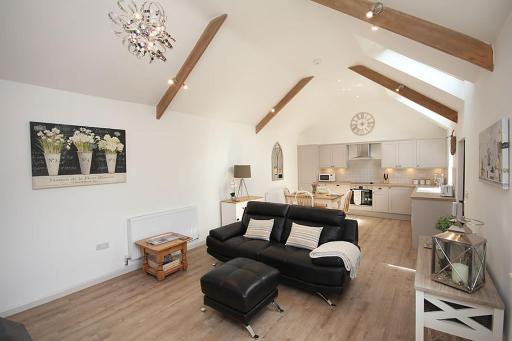 The Old Stables - Housity