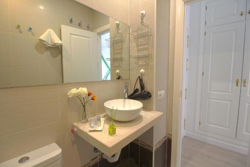 Apartamentos Romero Luna - Housity