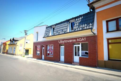 Agát - Housity
