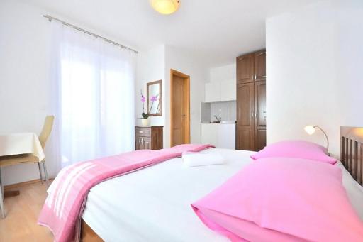 Apartments Bonsai - Housity